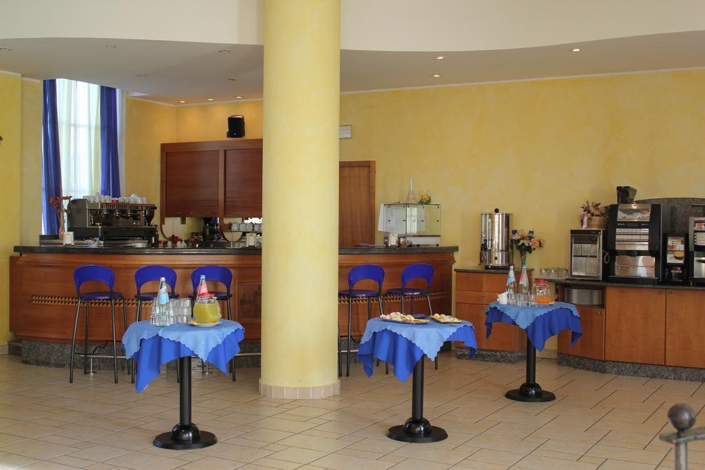 Casa Don Guanella Hotel Cadrezzate Kültér fotó